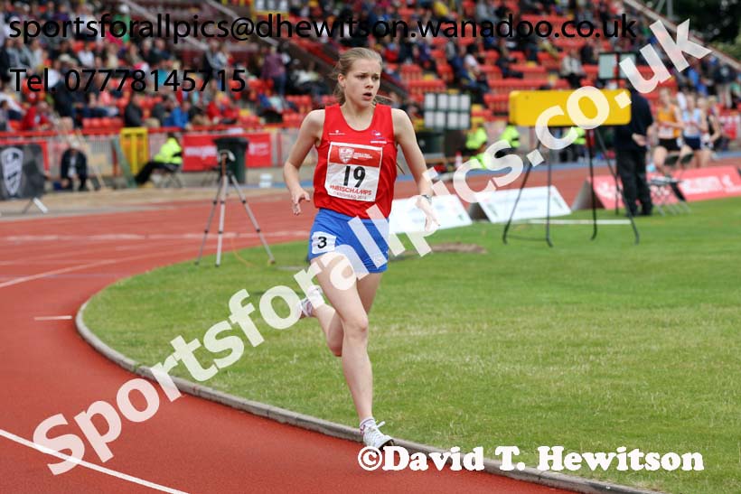 Inter girls 1500 metres, English Schools Track and Field. Photo: David T. Hewitson/Sports for All Pics